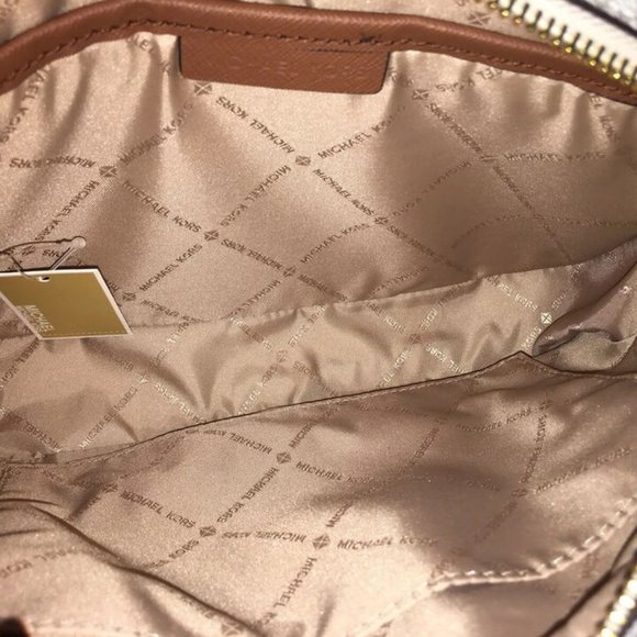 NWT Michael Kors Jet Set East West Chain Crossbody - Vanilla/Acorn Brown - Picture 7 of 10